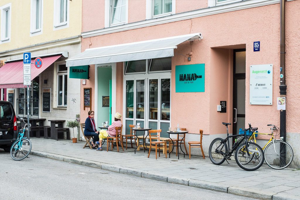 Falafeln essen in München - das Nana Eat und Run in Haidhausen