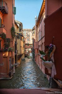 Sieben Geheimnisse Bologna